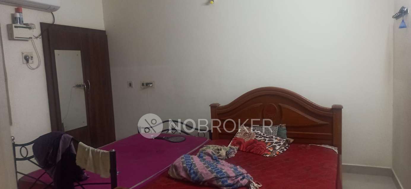 2 BHK Flat In Harishtha Pattas Flats for Rent  In 4th Main Road