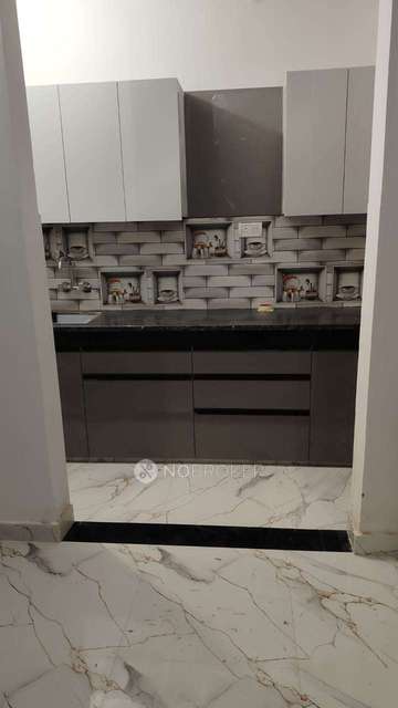 1 BHK Flat for Rent  In Sector 7 Ext 