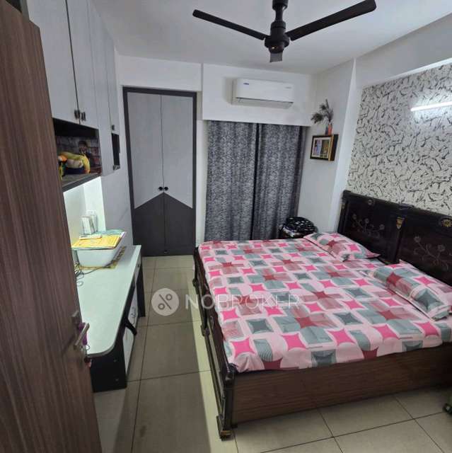 2 BHK Flat In  Gulshan Botnia for Rent  In Sector 144