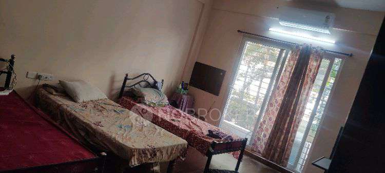 Shared Room for Female In 3 BHK  In Oak Tree In Omr, Kazhipattur