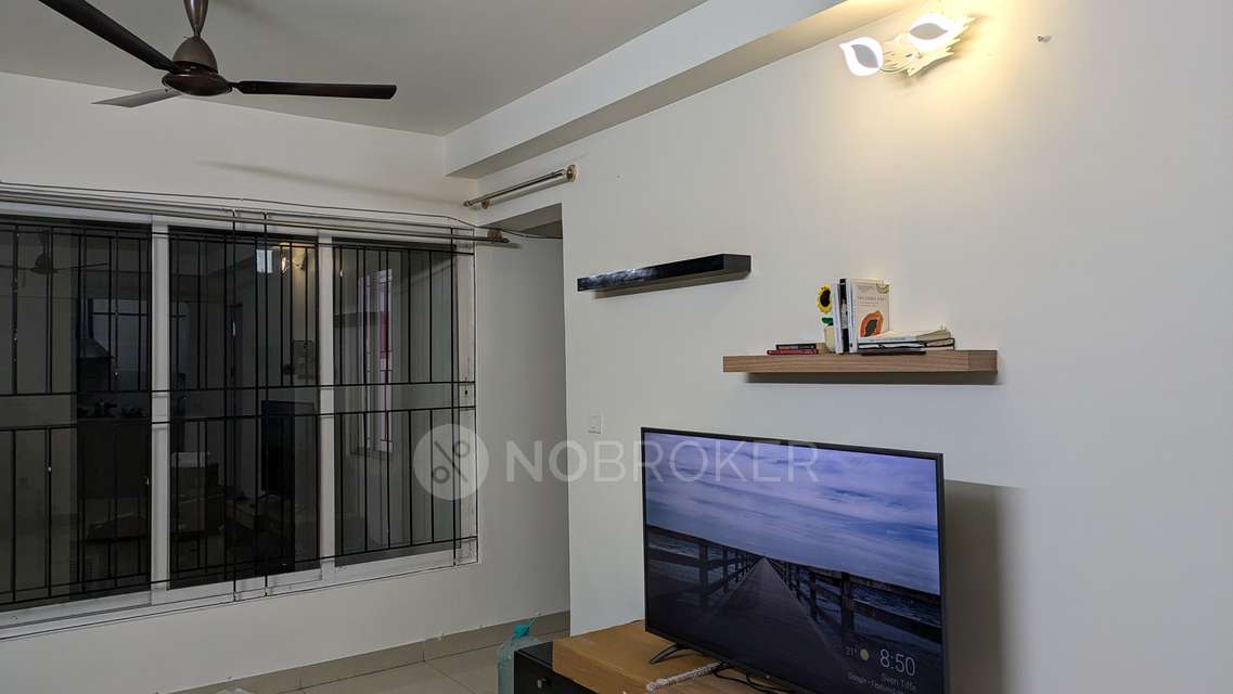 Single Room for  In 3 BHK  In Ozone Evergreens In Kasavanahalli