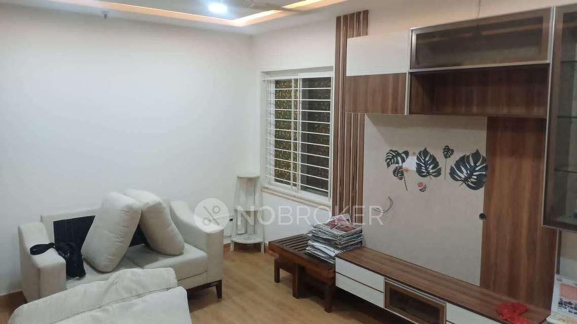 Single Room for Female In 3 BHK  In Vasavi Gp Trends , Nanakramguda In Nanakramguda