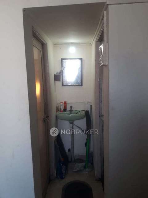Shared Room for Female In 1 RK  In Kothrud