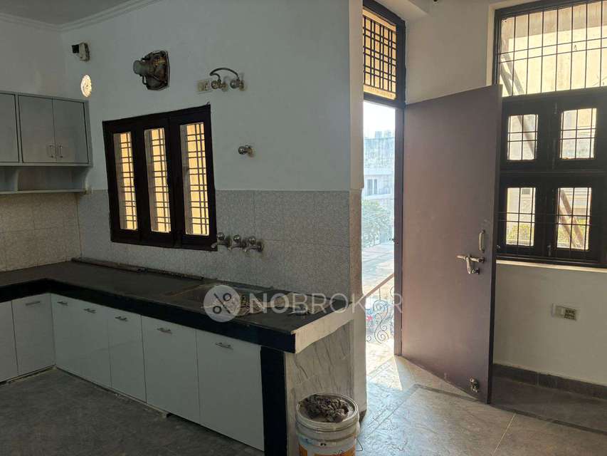 2 BHK House for Rent  In Sector 46
