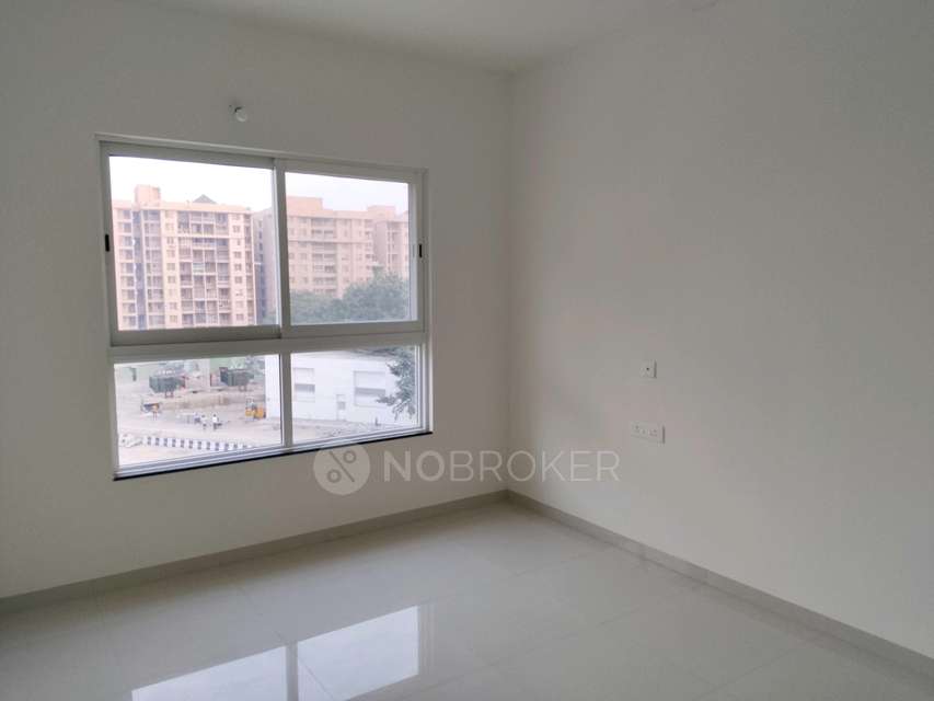 2 BHK Flat In Raheja Sterling for Rent  In Nibm