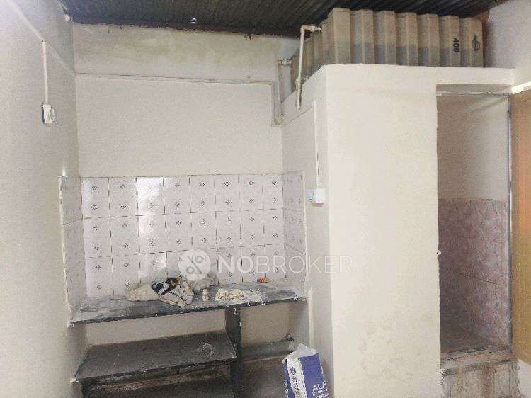 1 RK House for Rent  In Mitra Mandal Chowk