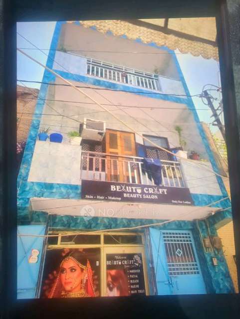 4+ BHK House For Sale  In Razapur Khurd