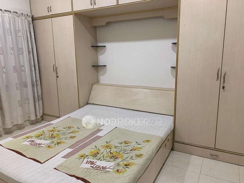 2 BHK Flat In Rivera Co-operative Housing Society For Sale  In Bhawani Peth, 