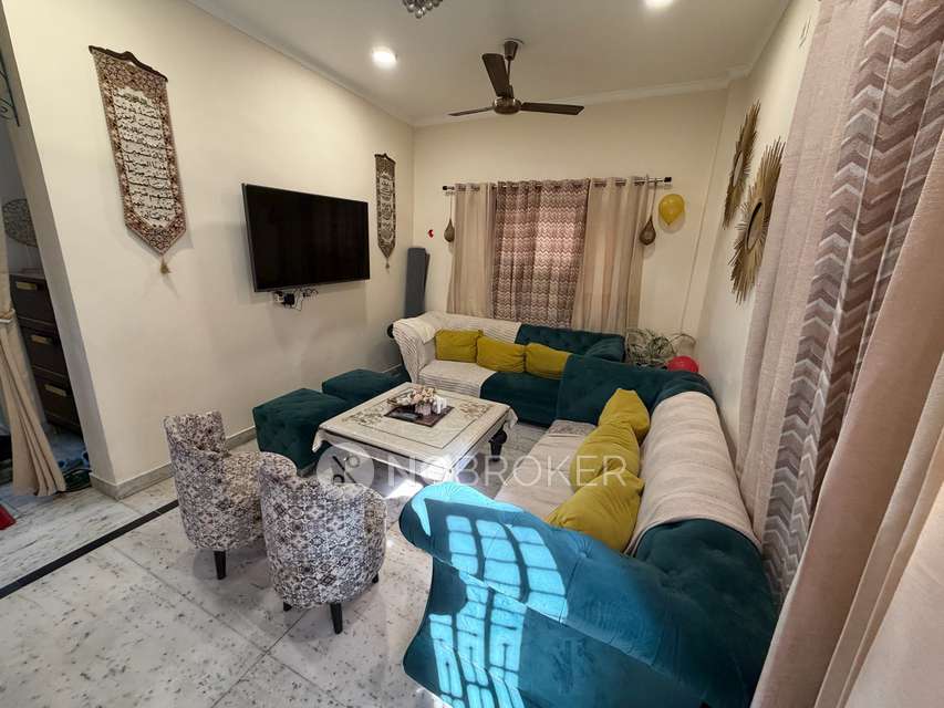 2 BHK Flat In Hari Nagar Extension, Janakpuri  For Sale  In Janakpuri