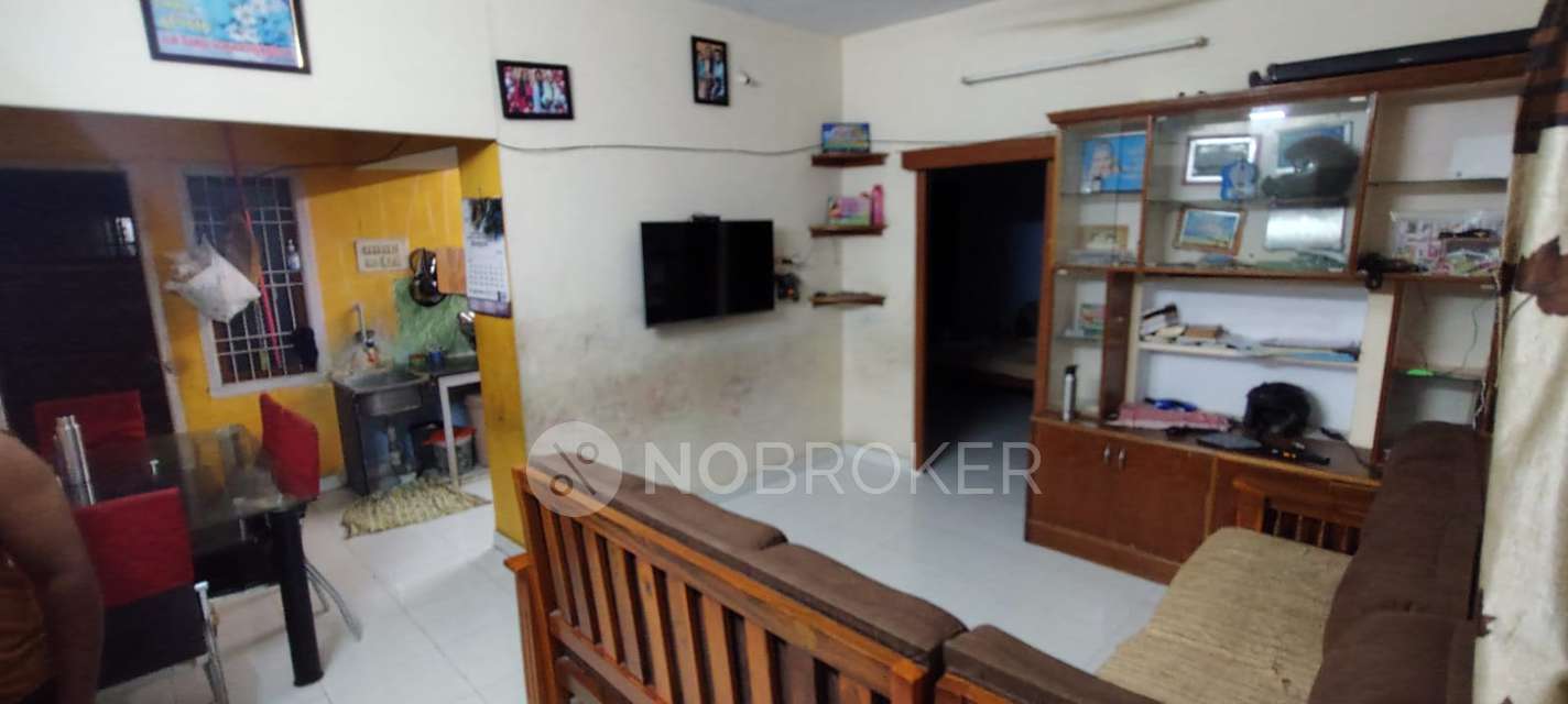 2 BHK Flat In Sri Balaji Apartments, Madipakkam For Sale  In Madipakkam