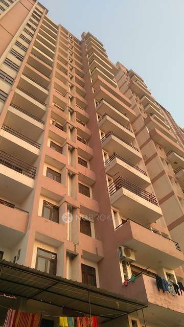 2 BHK Flat In Srs Pearl Heights For Sale  In Sector 87