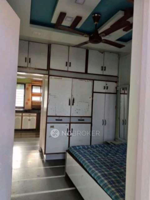 Single Room for Female In 1 BHK  In Laxmi Appartment, Shukrawar Pet In 296, White House Rd, Sathe Colony, Shukrawar Peth, Pune, Maharashtra 411002, India
