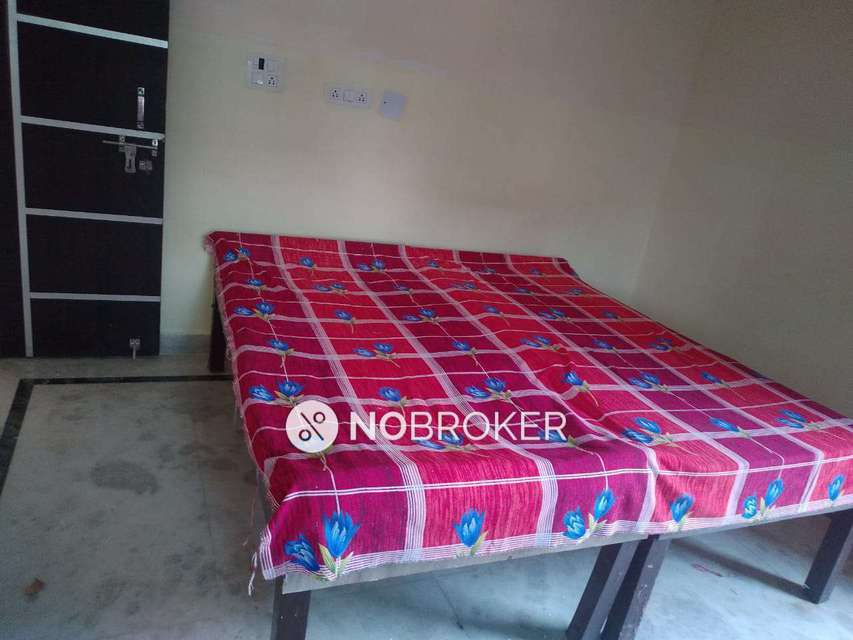 PG for Girls in  Sector 18,