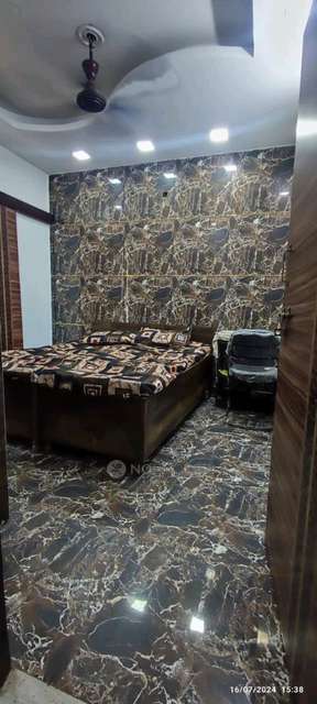 PG for Girls in Shakarpur