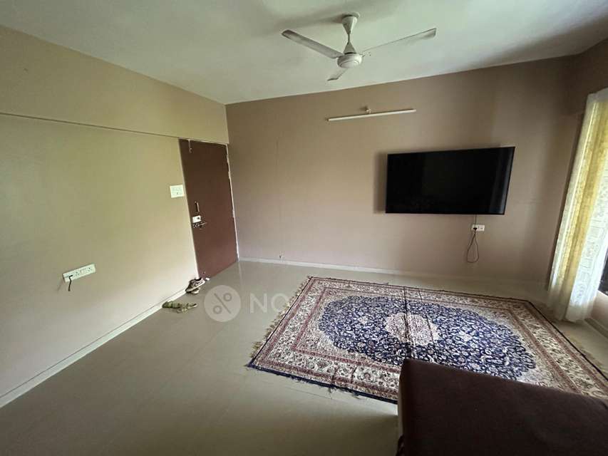 Single Room for Female In 2 BHK  In Viman Platinum In Viman Nagar
