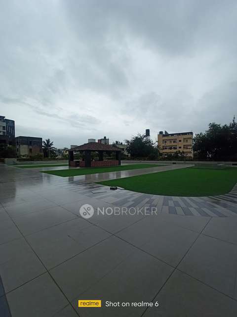 Single Room for Female In 3 BHK  In Lotus Court In Kharadi