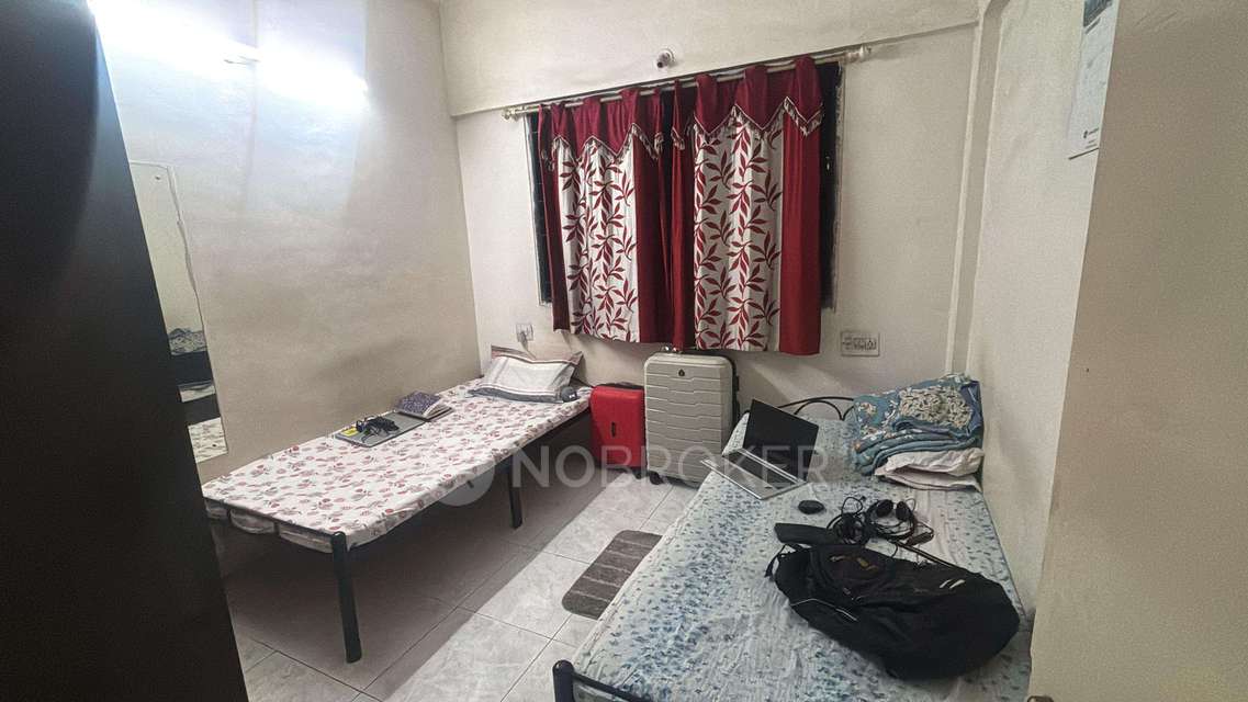 Shared Room for Female In 2 BHK  In Grevillia In Grevillea