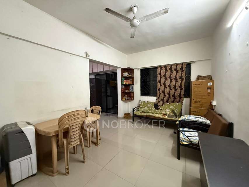 Shared Room for Female In 2 BHK  In Grevillia In Grevillea
