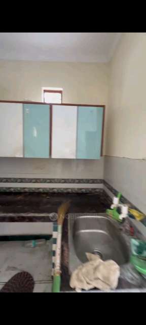 Single Room for Male In 2 BHK  In Ncr Hospital