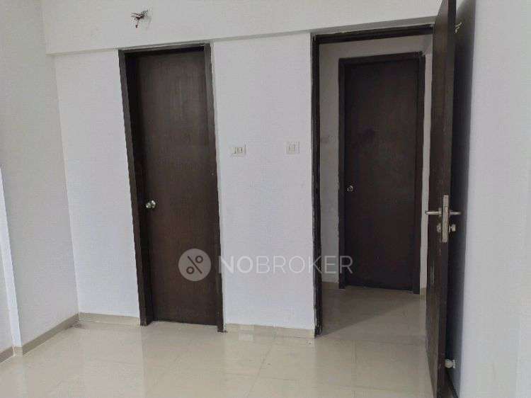 Single Room for Female In 2 BHK  In Pride World City Longisland Dhanori,dy Patil College Pune In C-63, Loni Kalbhor, Pune, Maharashtra 412201, India