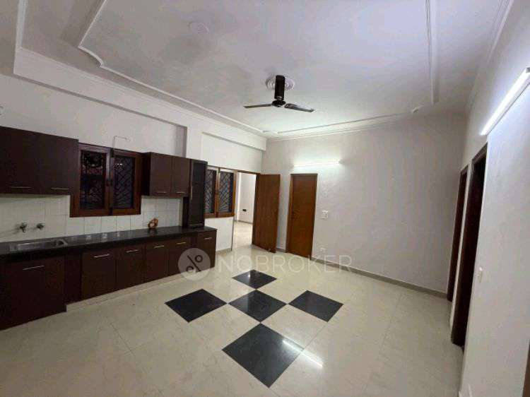 3 BHK Flat In Parshnath Gardeniya for Rent  In Sector 61
