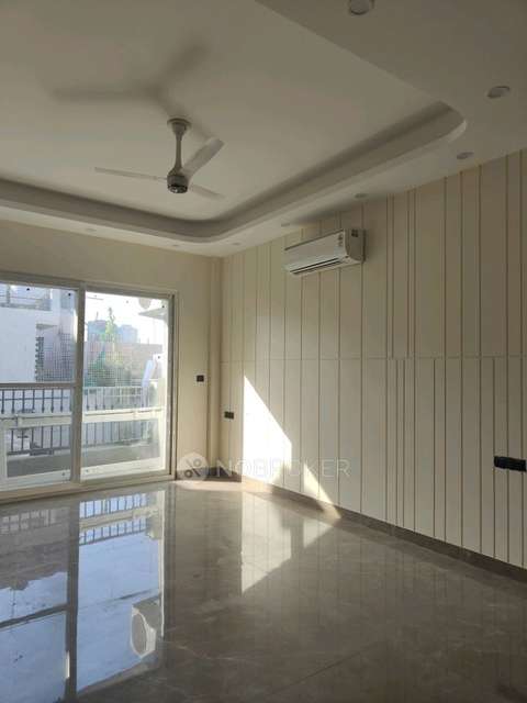 Shared Room for Female In 2 BHK  In Rwa Indra Park Palam In Palam