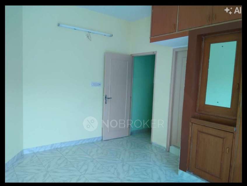 2 BHK Flat In Lake Side Apartment, Bommanahalli For Sale  In Bommanahalli