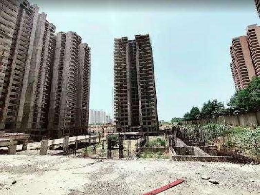 3 BHK Flat In Decent Shri Radha Aqua Garden For Sale  In Sector 16b Rd