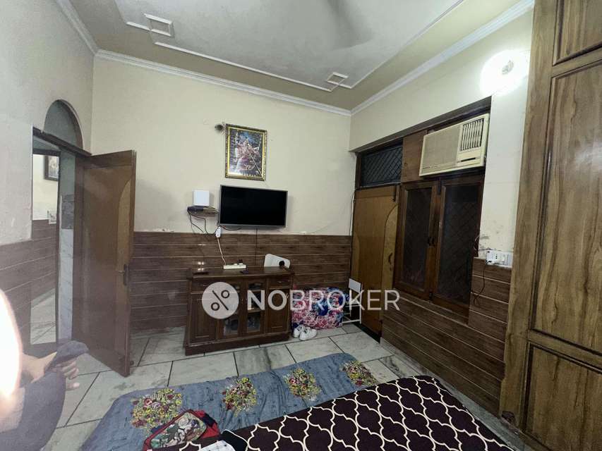 4+ BHK House For Sale  In Alipur