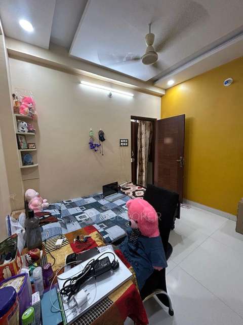 Single Room for Female In 3 BHK  In Jaisriram Apartment In Jai Sriram@36 - Lava Block