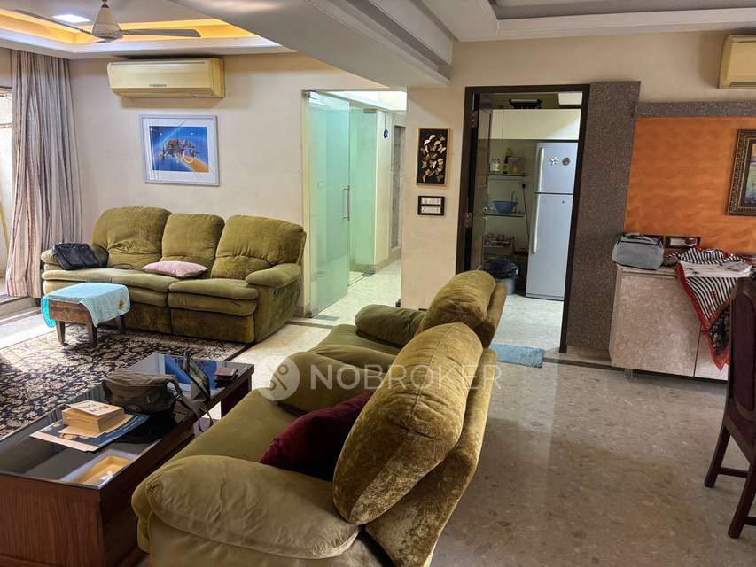 4 BHK Flat In Trishala Apartment Dadar East For Sale  In Dadar