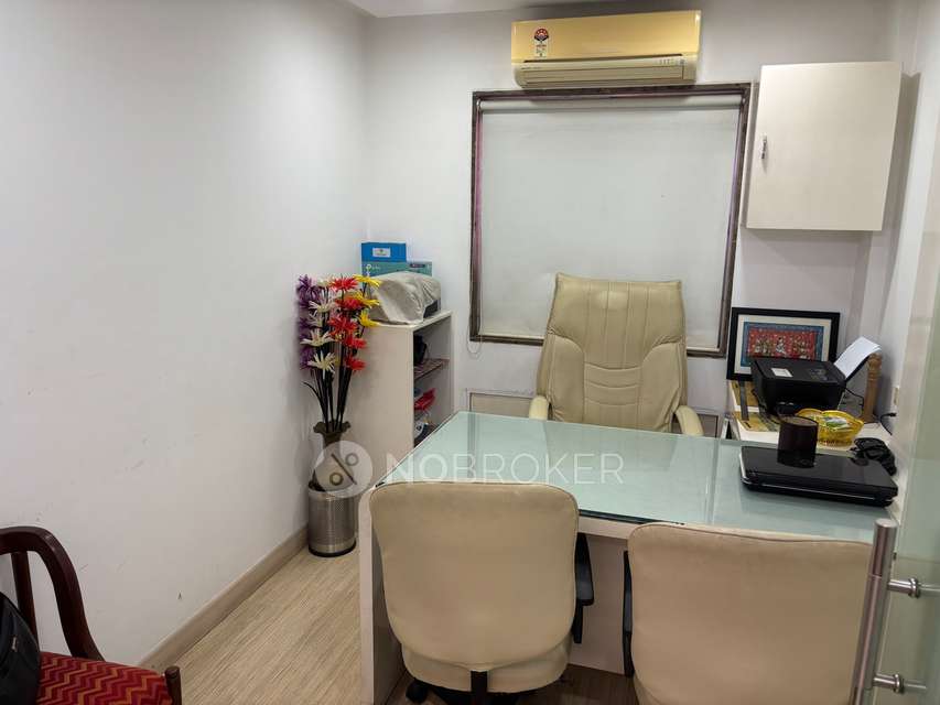 4 BHK Flat In Trishala Apartment Dadar East For Sale  In Dadar