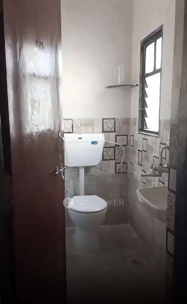 Single Room for Female In 1 BHK In Samrudhhi Building Khatadi Bypass In Pathare - Thube Nagar, Kharadi