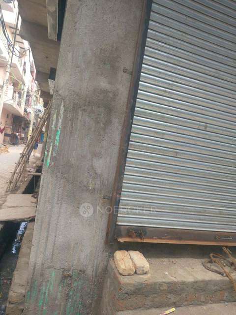 Shop in Sector 62a, Noida for sale 