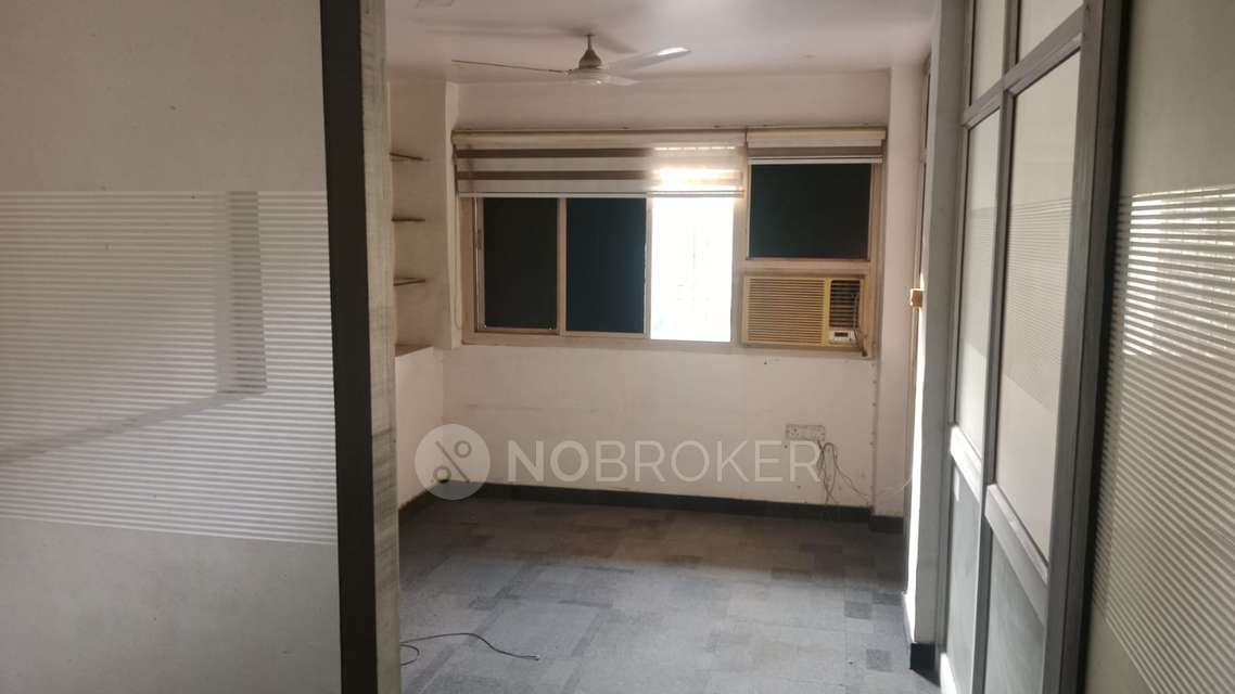 Office Space in Paschim Vihar, Delhi for sale 