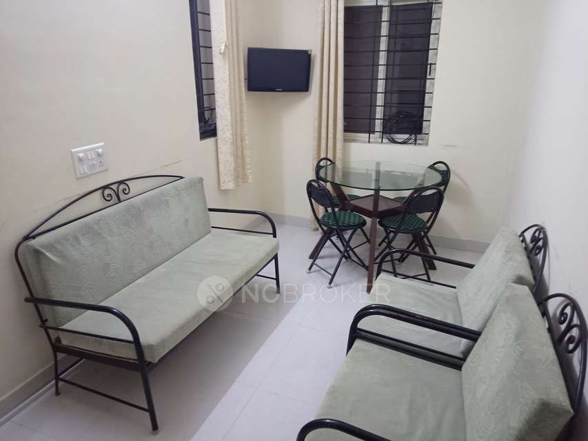 2 BHK Flat In Miracle Apartments, Btm Layout for Lease  In Btm Layout