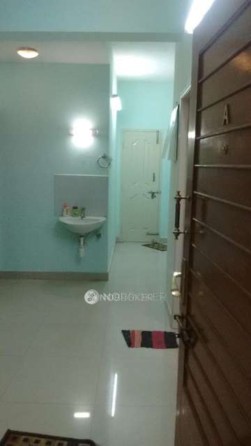 2 BHK Flat In Unique Care Aswathi for Rent  In Manapakkam