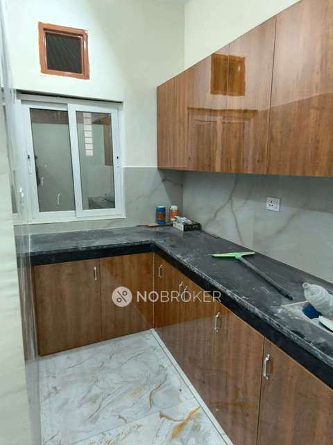 2 BHK Flat for Rent  In Sector 72a