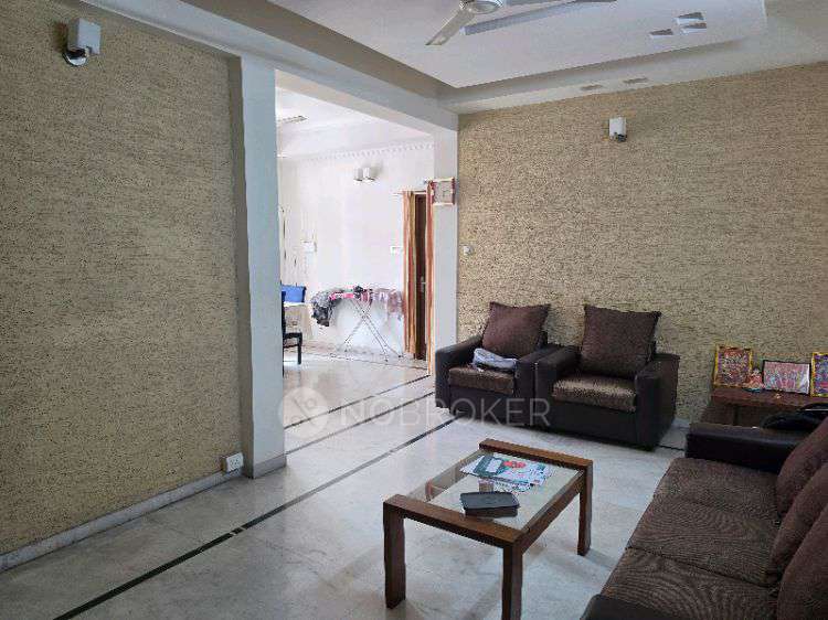 Shared Room for  In 2 BHK  In My Splendour Residency In Hyderguda