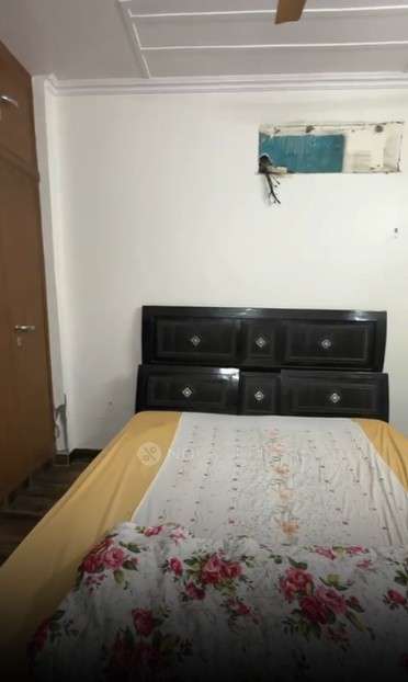 2 BHK Flat In Standalone for Rent  In Rohini