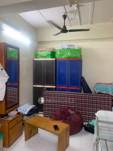 1 BHK Flat In Standalone for Rent  In Khar West