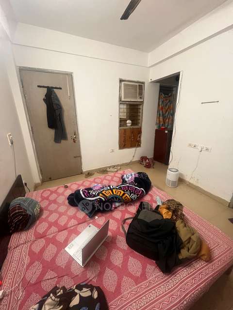 1 RK Flat In Rv Homes  for Rent  In Wazirabad 