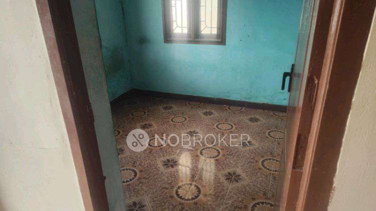 2 BHK House for Rent  In 748, Thiruvalluvar Salai, Karthik Nagar, Anna Enclave, Injambakkam, Chennai, Tamil Nadu 600115, India