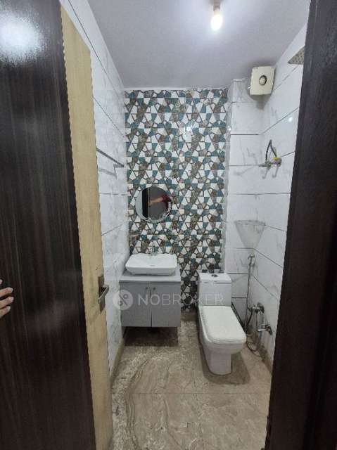 2 BHK Flat In Pocket 5, Sector 22, Rohini For Sale  In 97, Pocket 5, Sector 22, Rohini