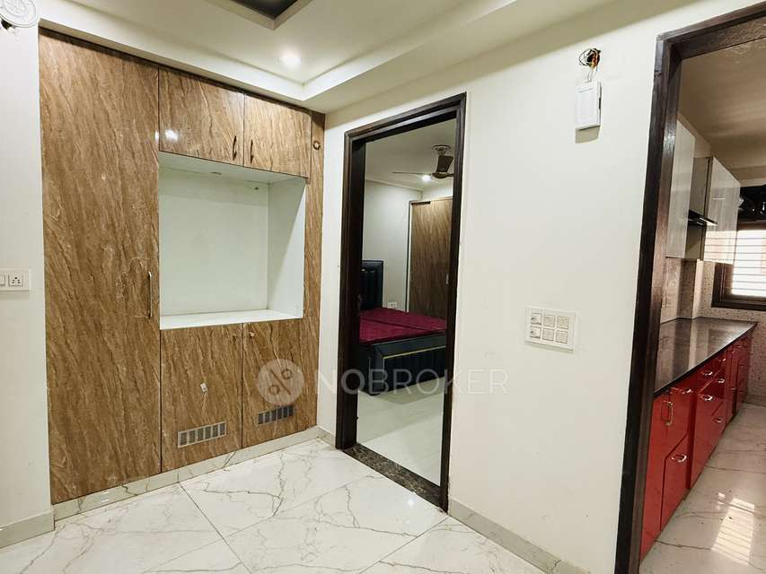 3 BHK Flat In Sb for Rent  In Sector 46