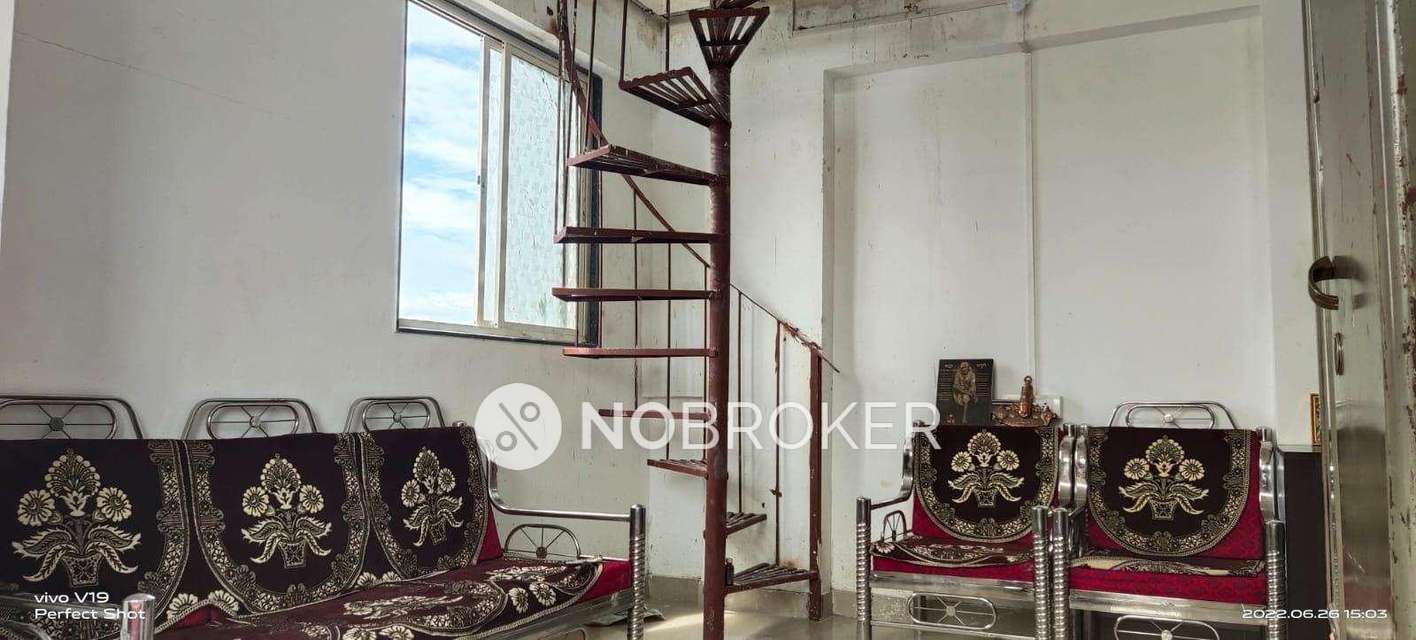 1 RK Flat In Jayshankar Heights for Rent  In Guruwar Peth