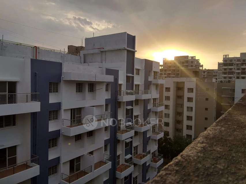 Shared Room for Male In 3 BHK  In Parkwayz Society, Near Fab Chaupati, Datta Mandir Rd, Wakad  In Parkwayz