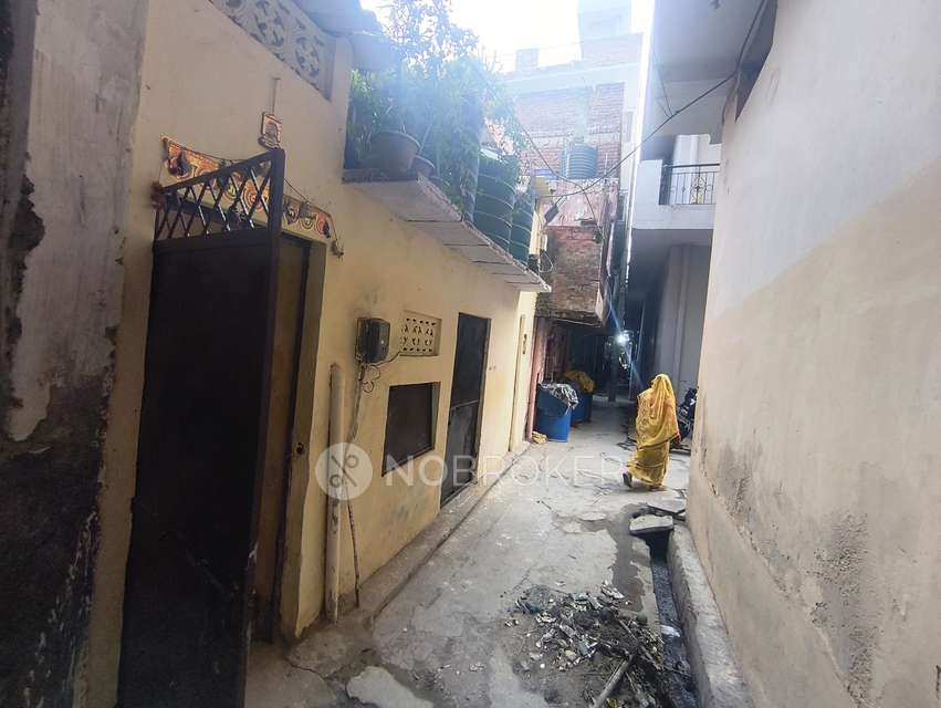 Plot For Sale  In Sangam Vihar