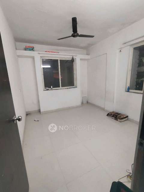 Single Room for Female In 2 BHK  In Ratnashilp Apartment In Bavdhan