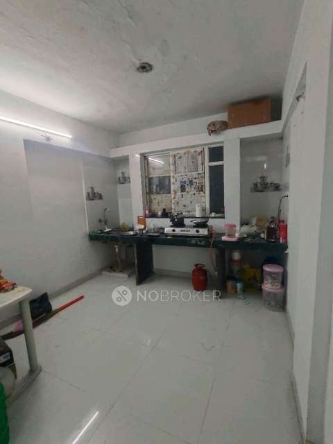 Single Room for Female In 2 BHK  In Ratnashilp Apartment In Bavdhan